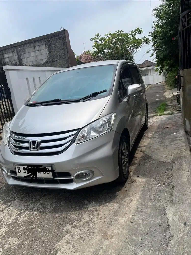 Honda Freed 2015 Bensin