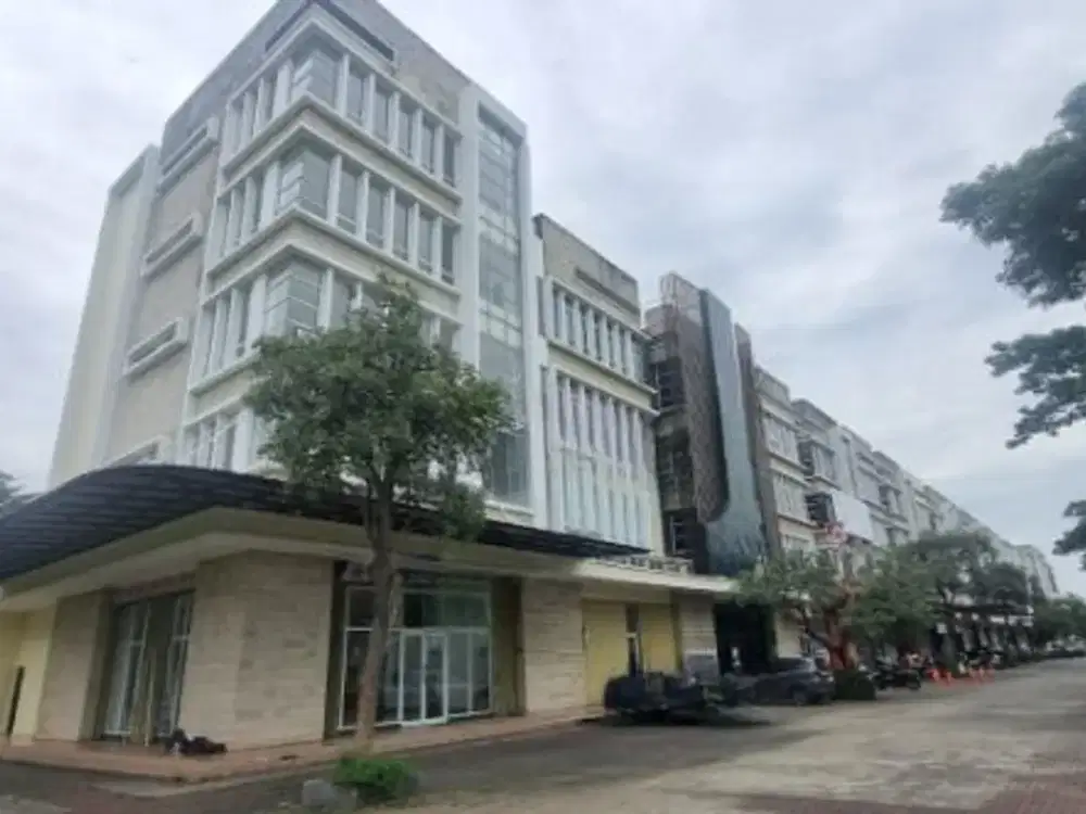 Ruko Hook Ex Showroom di Mega Boulevard Harapan Indah