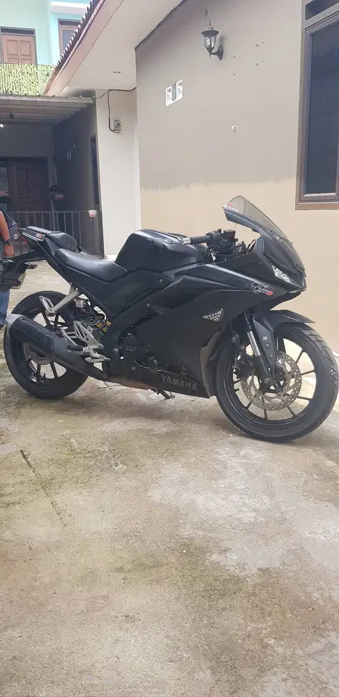 Yamaha R15 2019