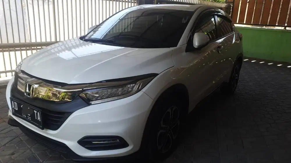 Honda HR-V 1.5 E Special Edition (SE) AT 2020 Putih - Plat ADSolo Kota