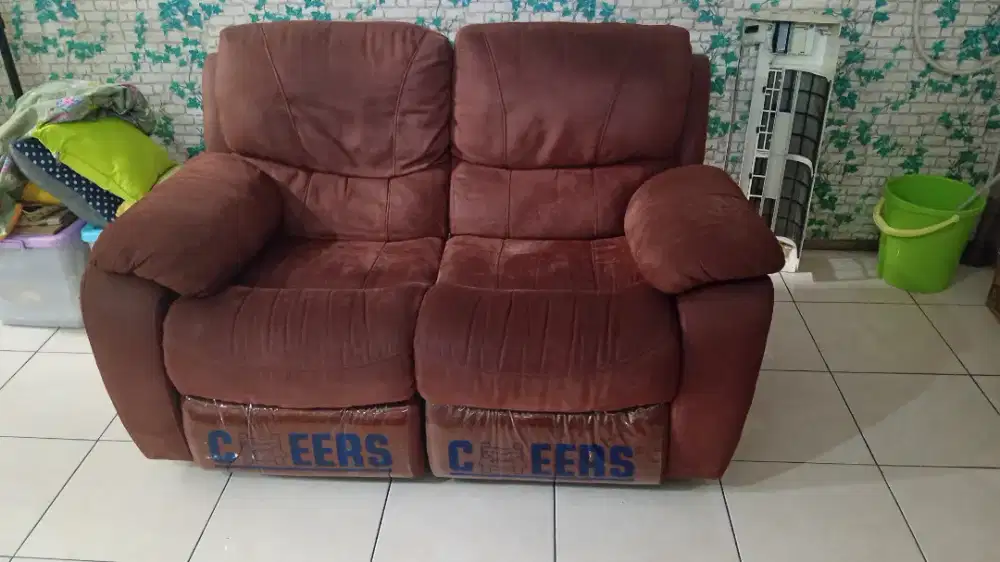Kursi sofa mewah merk cheers by informa