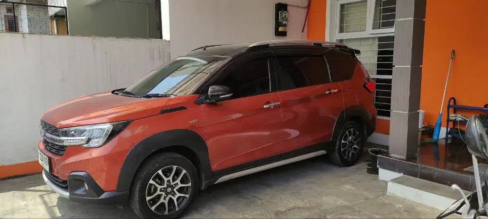 Jual Suzuki XL7 Orange Metalik
