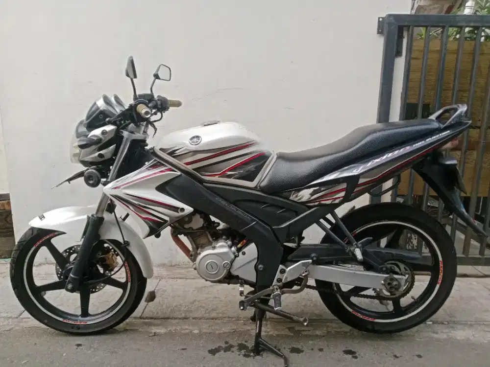 Yamaha vixion old tahun 2012 mesin bagus
