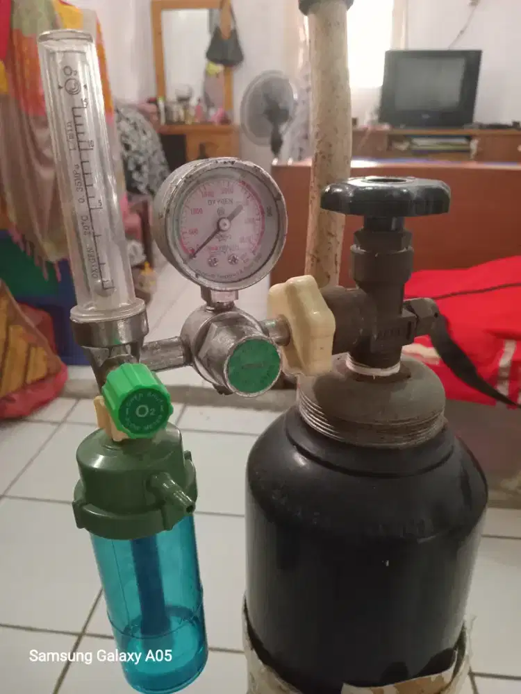 jual tabung oxigen lkp dgn regulator nya tgl isi langsung pake + troli