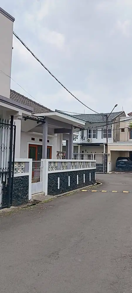Rumah siap huni lokasi Antapani Bandung Kota