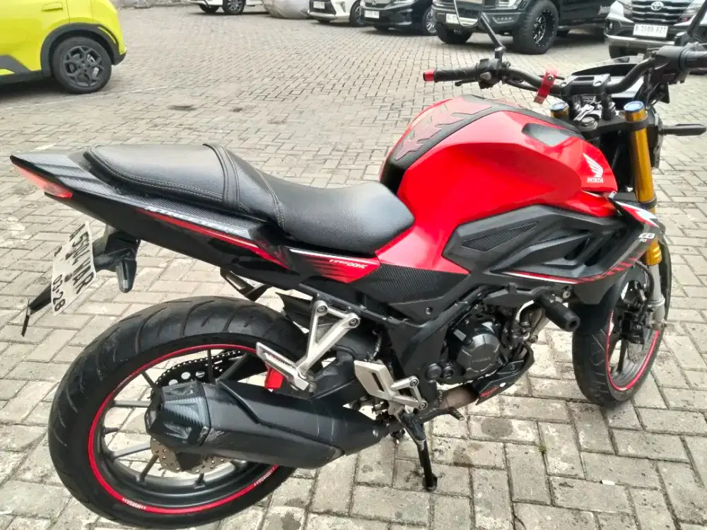 CB 150r Street fire2022