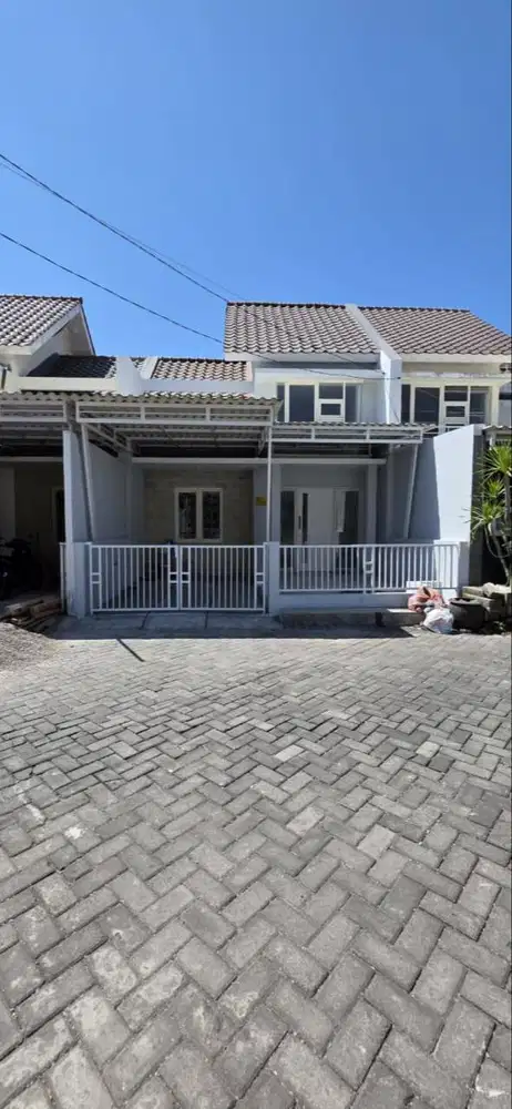 Dijual Murah Rumah Siap Huni Greenlake Wonorejo Surabaya