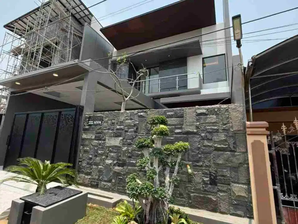 Di jual rumah baru gress !!Manyar Kerta adi
