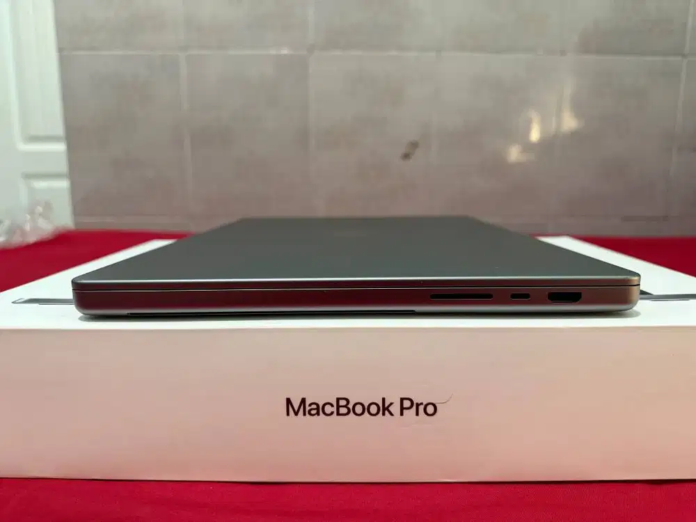 Macbook M1 Pro Max