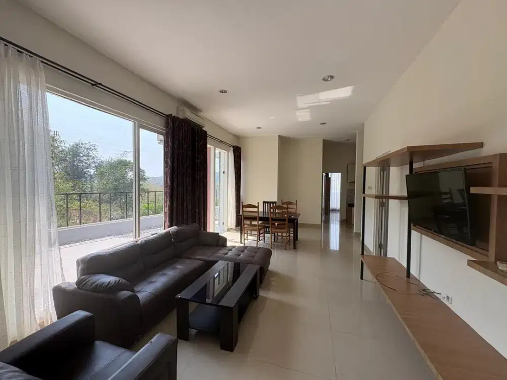 DISEWAKAN RUMAH FURNISHED DI CANDI GOLF SEMARANG
