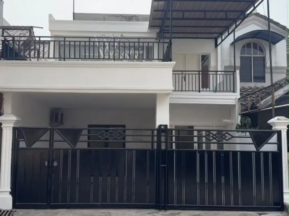 Dijual rumah 2 lantai sudah renov dan siap huni di taman palem 2lestari