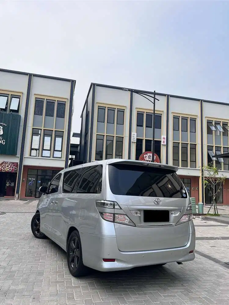 Toyota Vellfire Premium Sound CBU 2009