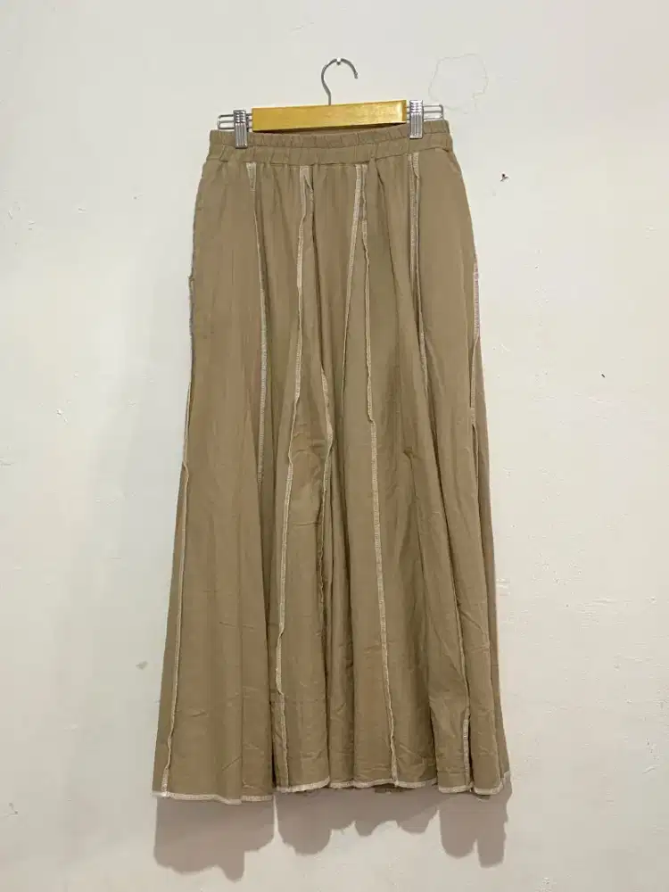 Rok bawahan premium