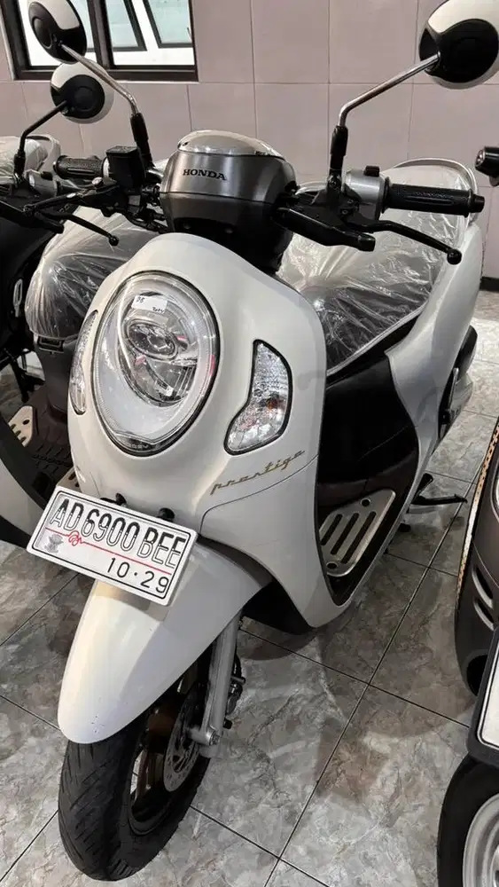 SCOOPY TAHUN 2024 KM 19RIBUAN