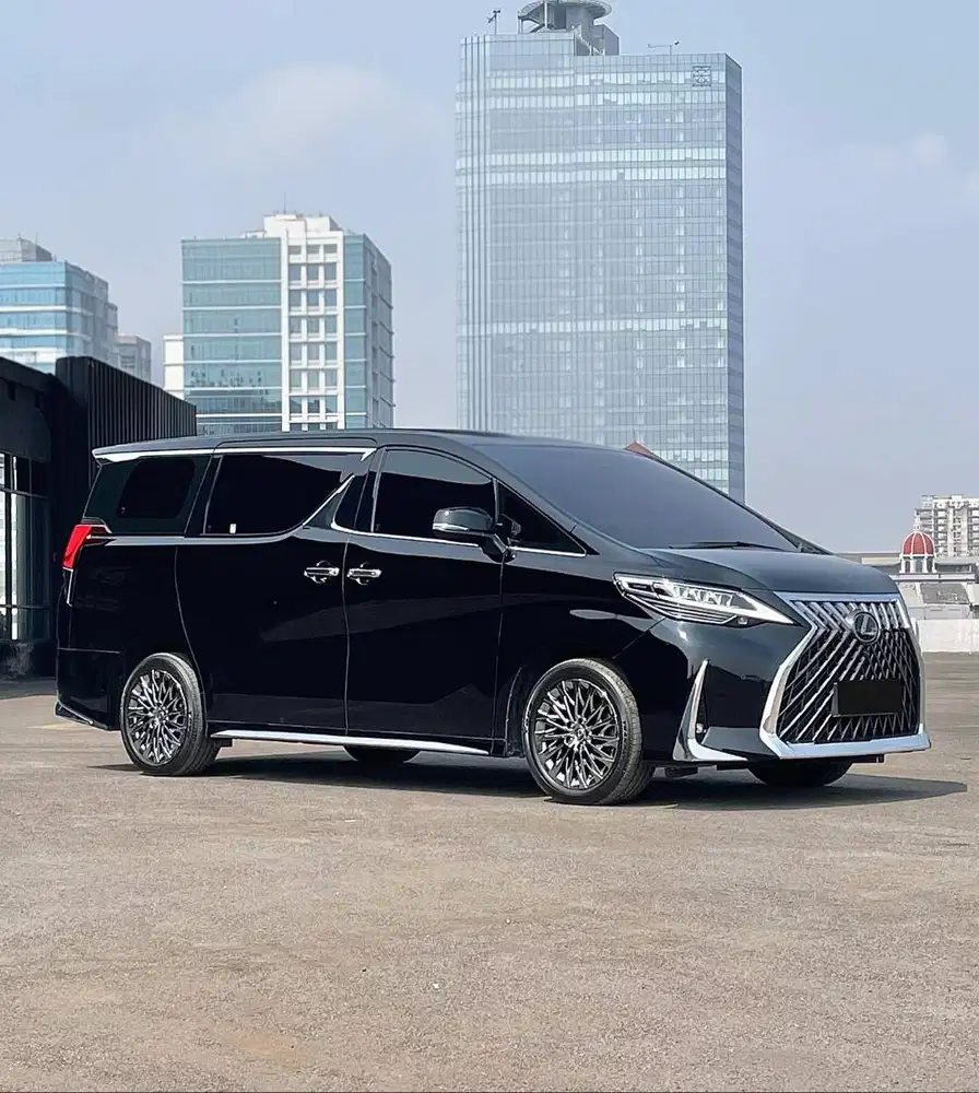 LEXUS LM 350 7 Seat 2023 Black LM350 ISTIMEWA Mulus Terawat. RECORD.