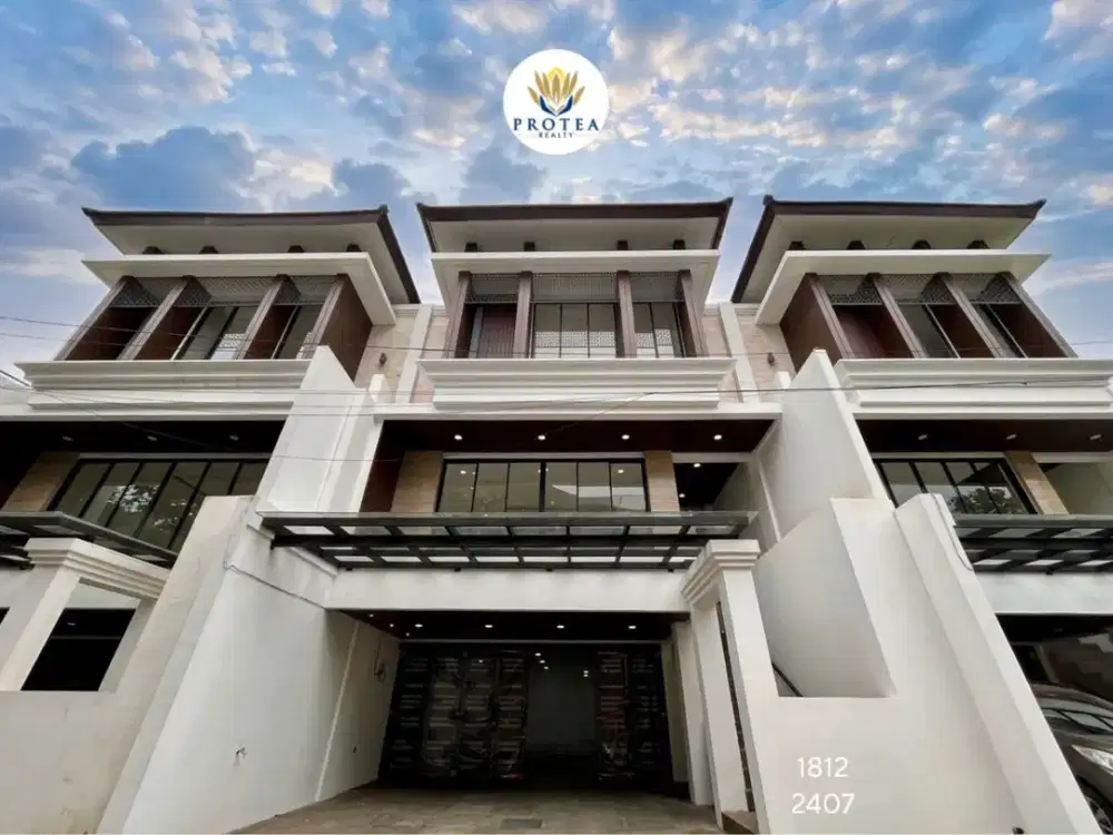 Rumah 3 Lantai Plus Kolam Renang di Fatmawati, Jakarta Selatan