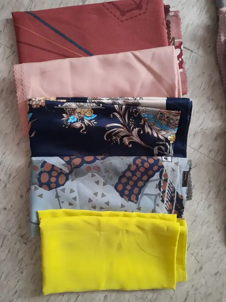 Kerudung Segi 4 (5 pcs)