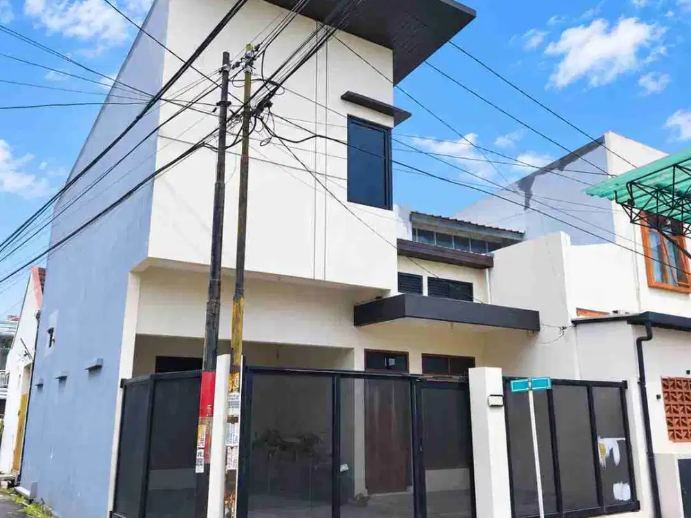 rumah hoek 2 lantai komplek Margahayu raya