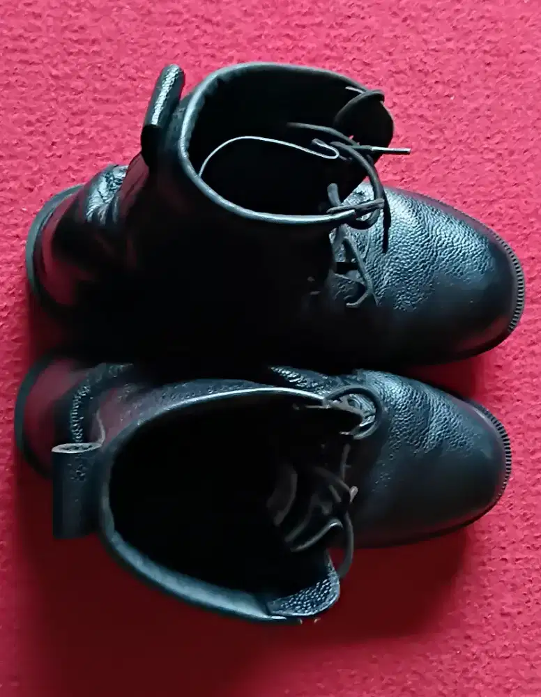 SEPATU PDL UKURAN 45 RASA BARU
