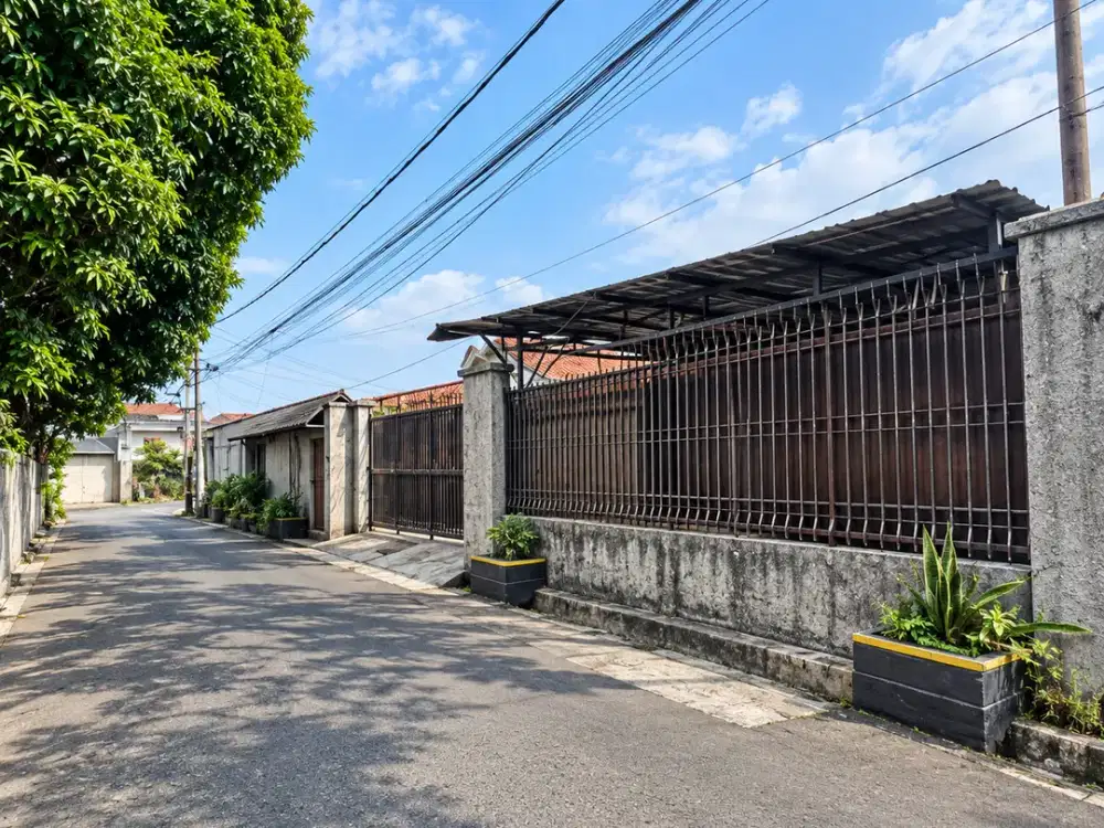 Dijual cepat Rumah Pondok Kelapa luas 10x30 300meter Duren Sawit Jakarta Timur