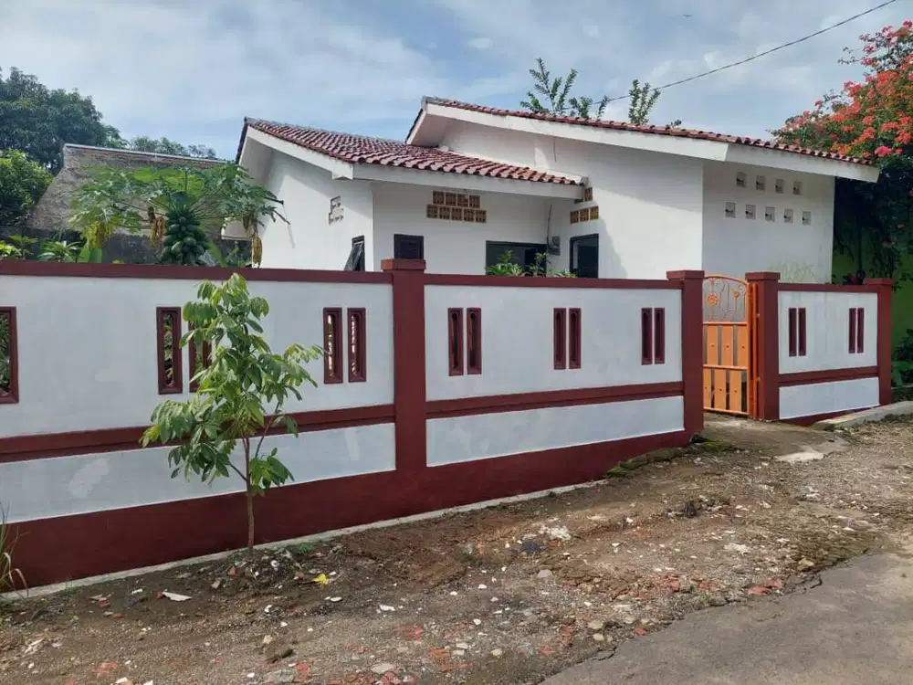Dijual rumah dalam komplek tanah besar cocok untuk kantor/mes karyawan