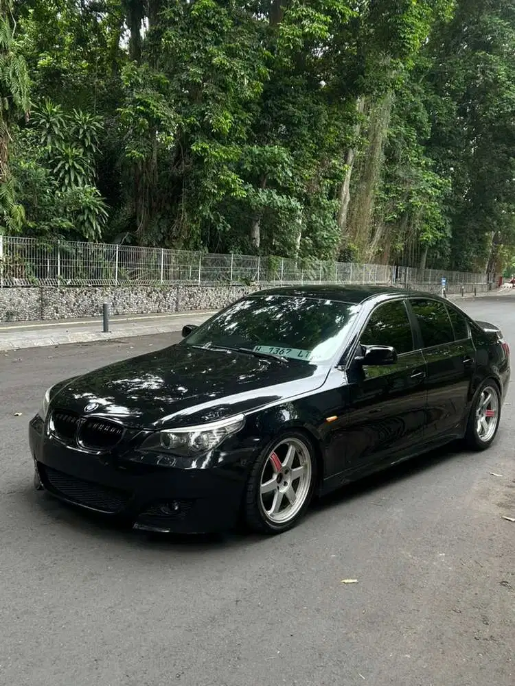 BMW 523i 2008 Bensin