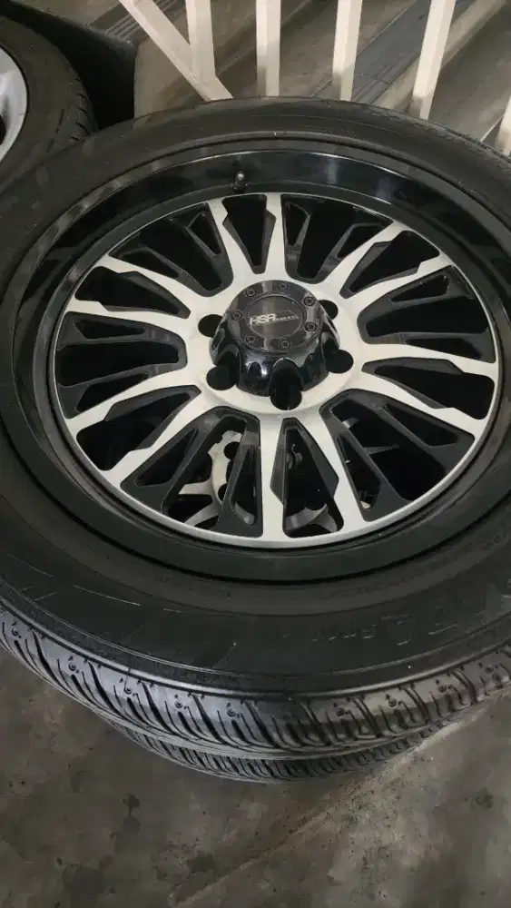 Velg HSR & Ban Yokohama ex Fortuner