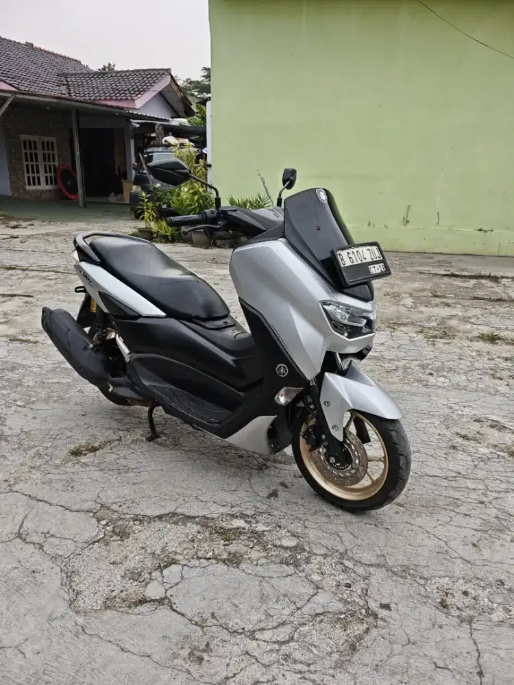 YAMAHA NMAX 2023 SILVER