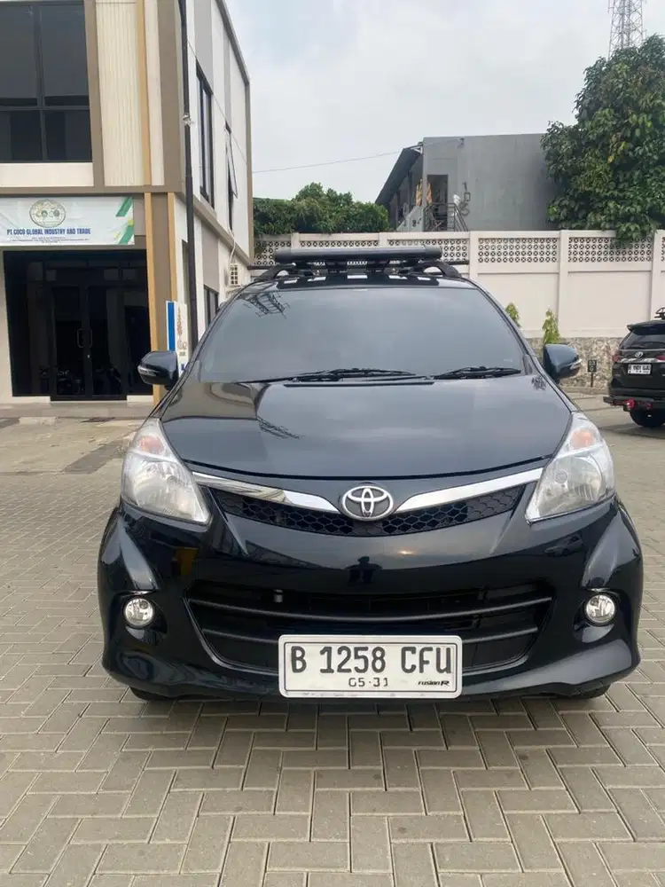 Toyota Avanza Veloz 1.5 AT 2012 KM Low