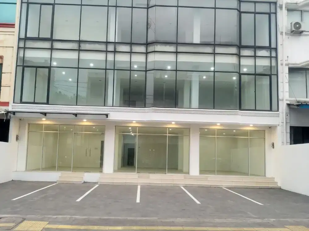 RUKO GANDENG 3 FATMAWATI JAKARTA SELATAN 3 LANTAI COCOK UNTUK KANTOR RESTO CAFE KLINIK WELLNESS LOKASI STRATEGIS PAKIR LUAS