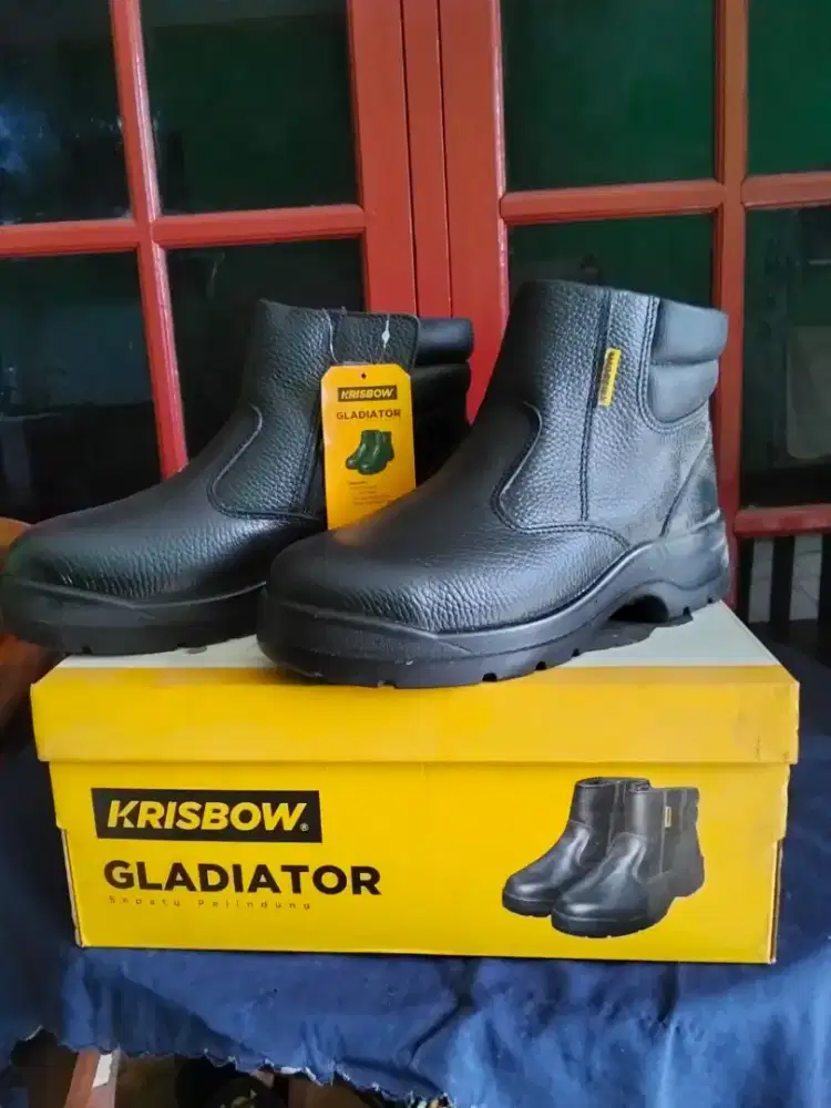Sepatu krisbow gladiator ori size 40