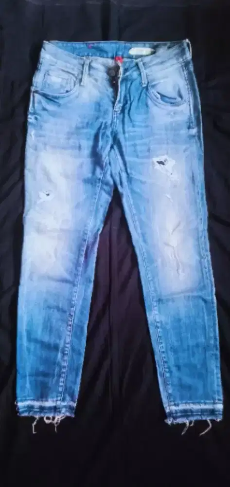 Levis Wanita Loggo