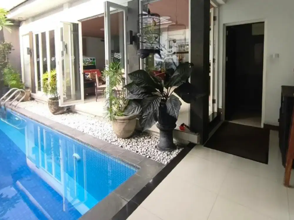 Rumah Pakuwon City Dkt San Antonio, Palm Beach Dan Kertajaya