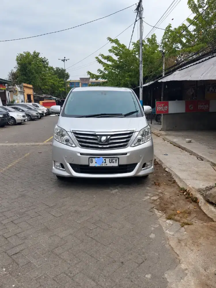 Dijual Cepat Toyota Alphard 2012 Bensin Pilot Seat