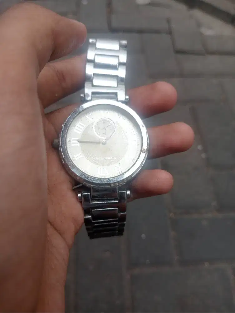 Jam tangan laki laki