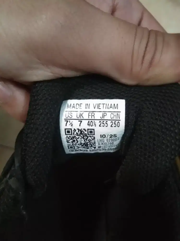 Sepatu adidas original