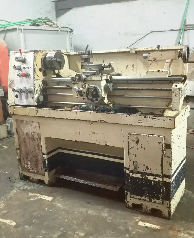 Mesin Bubut Milling Bor Frais