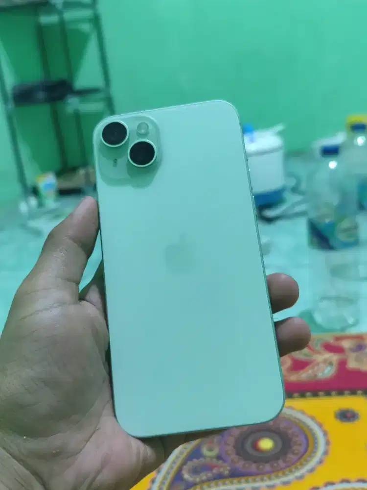 Ip 15 plus 256 green
