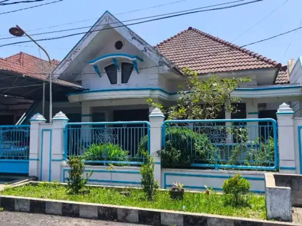 Dijual Rumah Manyar Kartika Siap Huni Lokasi Strategis