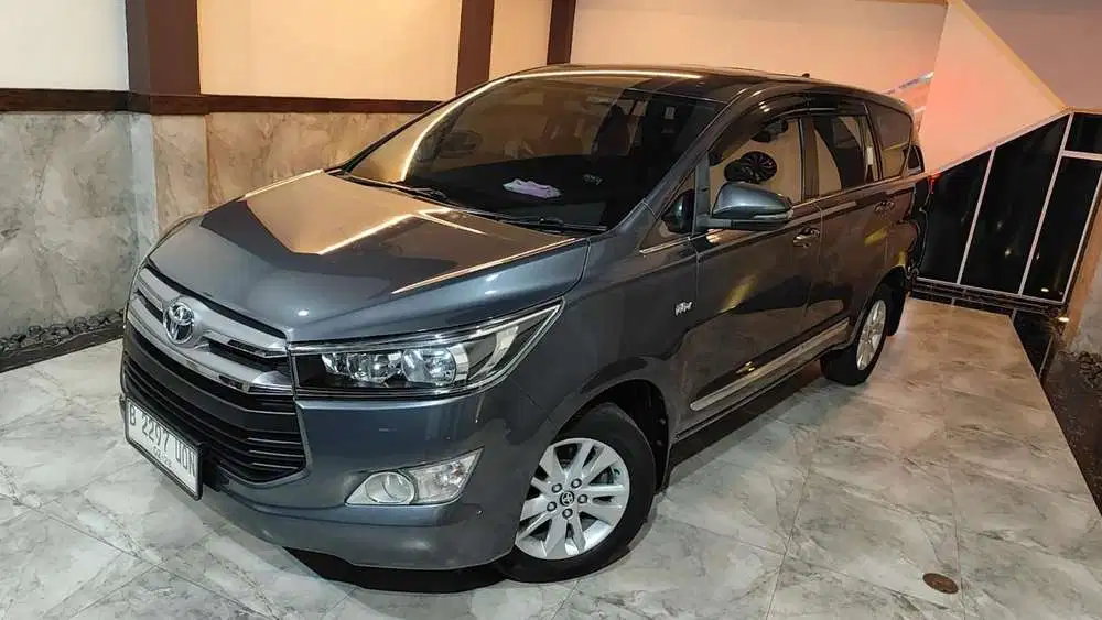 Toyota Kijang Innova G 2020 REBORN matic Bensin hitam putih
