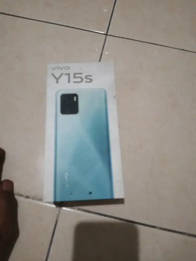 Hand phone Vivo Y 15s.