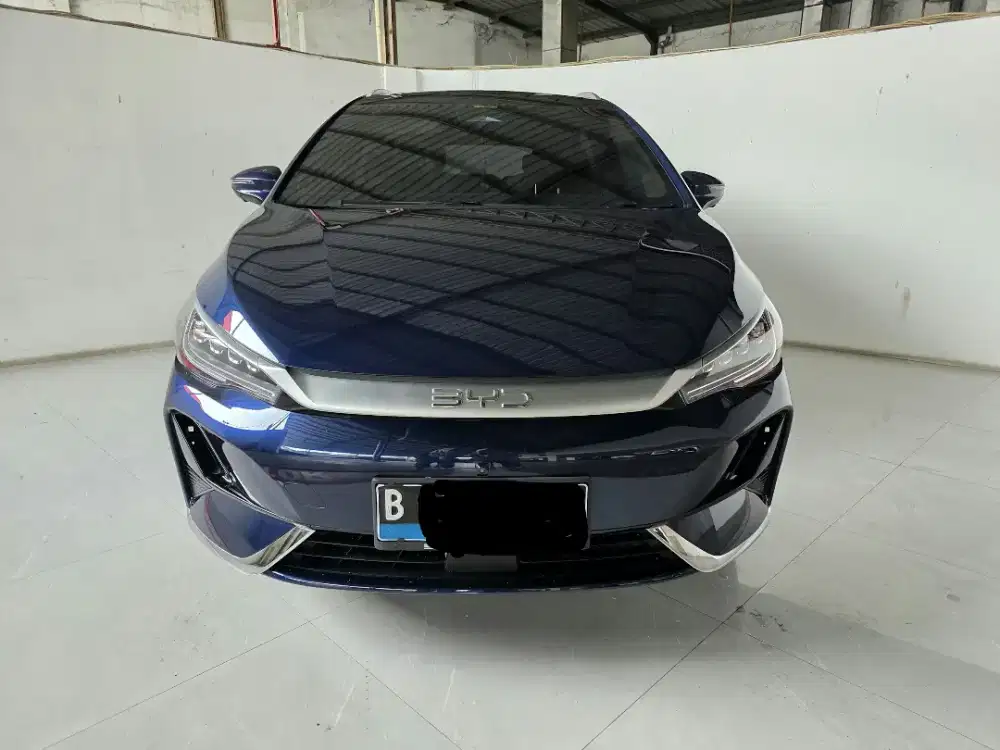 Low Km 20rban BYD M6 Superior 6 Seater Listrik AT 2024/2025 Biru Mulus