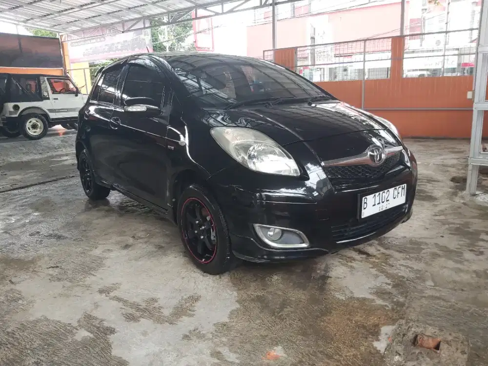 YARIS BAPAU E MATIC ISTIMEWA