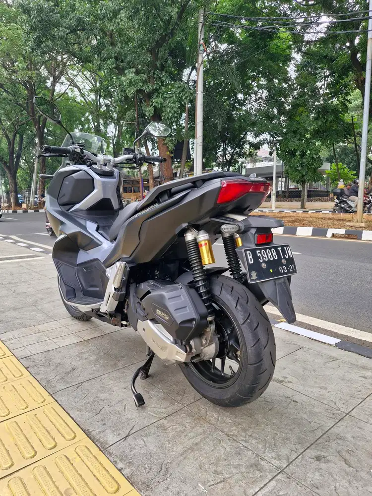 DIJUAL CASH HONDA ADV 150 CBS ISS THN 2022 PJK IDUP SIAP PAKAI