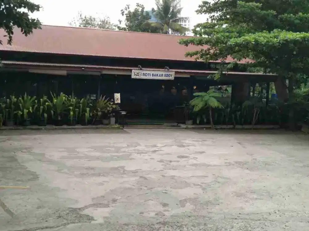 Dijual dibawah harga pasar lahan+bangunan dimulut exit tol BSD