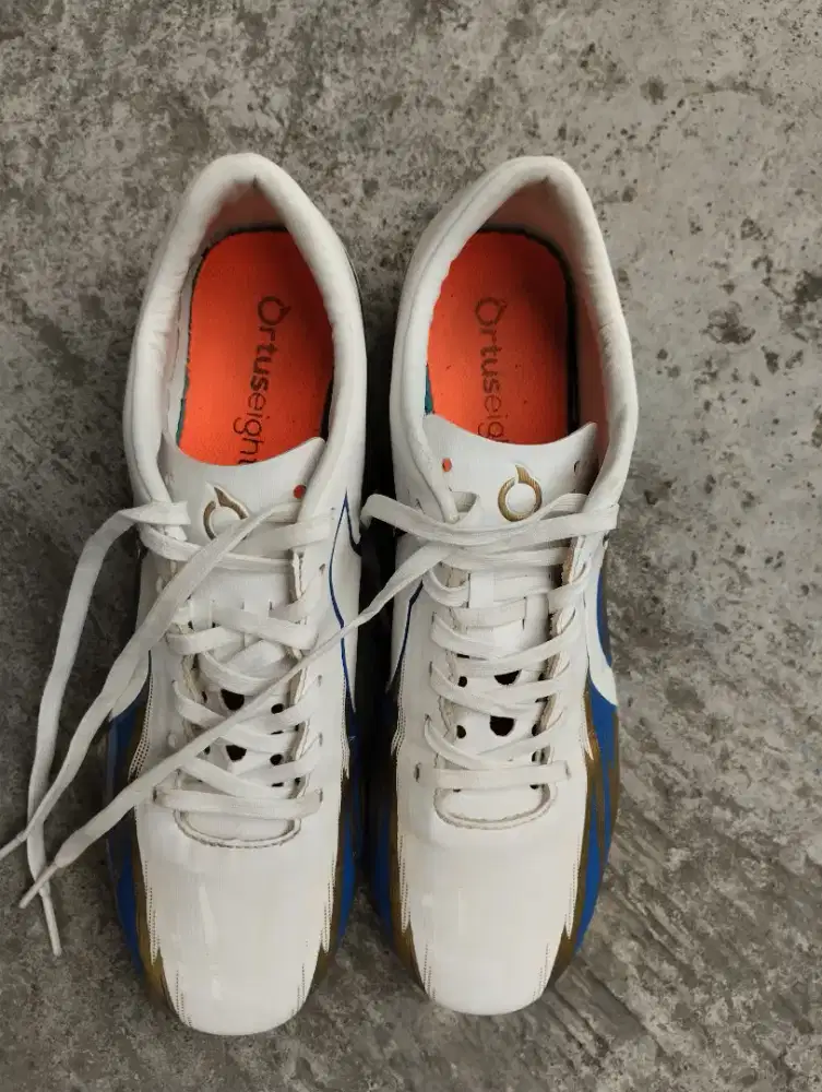 Sepatu Bola Ortuseight