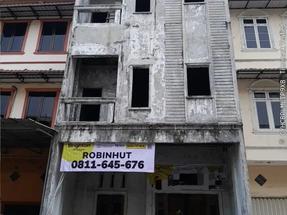 Rumah Jl Strawberry Cemara Asri