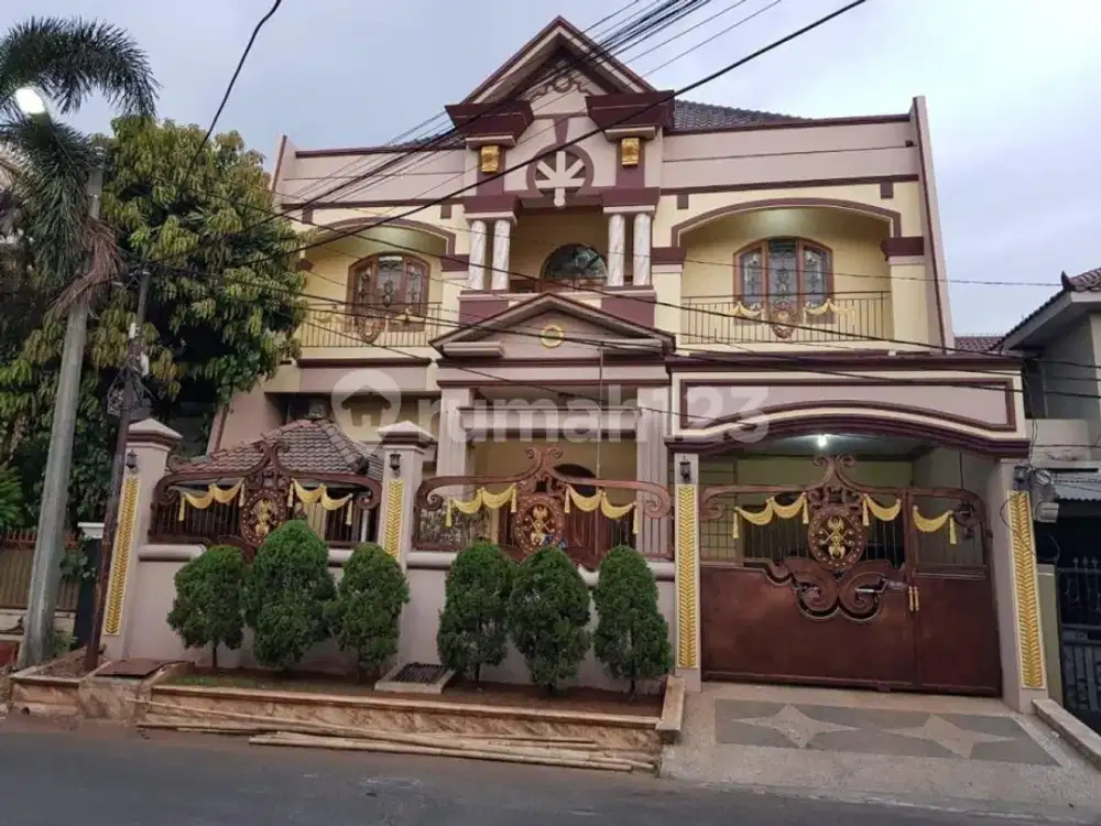 Dijual Rumah Siap Huni Kompleks Taman Laguna Cibuburlokasi Strategis
