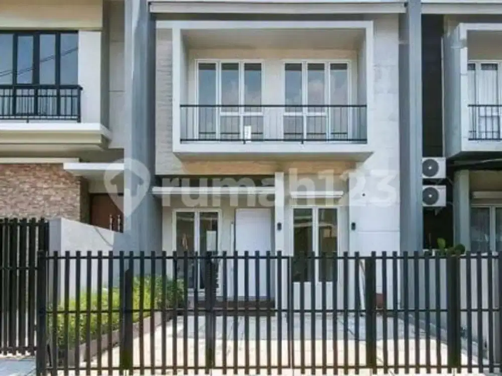 Di Jual Rumah 2 Lantai Rapih Cantik Siap Huni di Bukit Golf Riverside Cibubur
