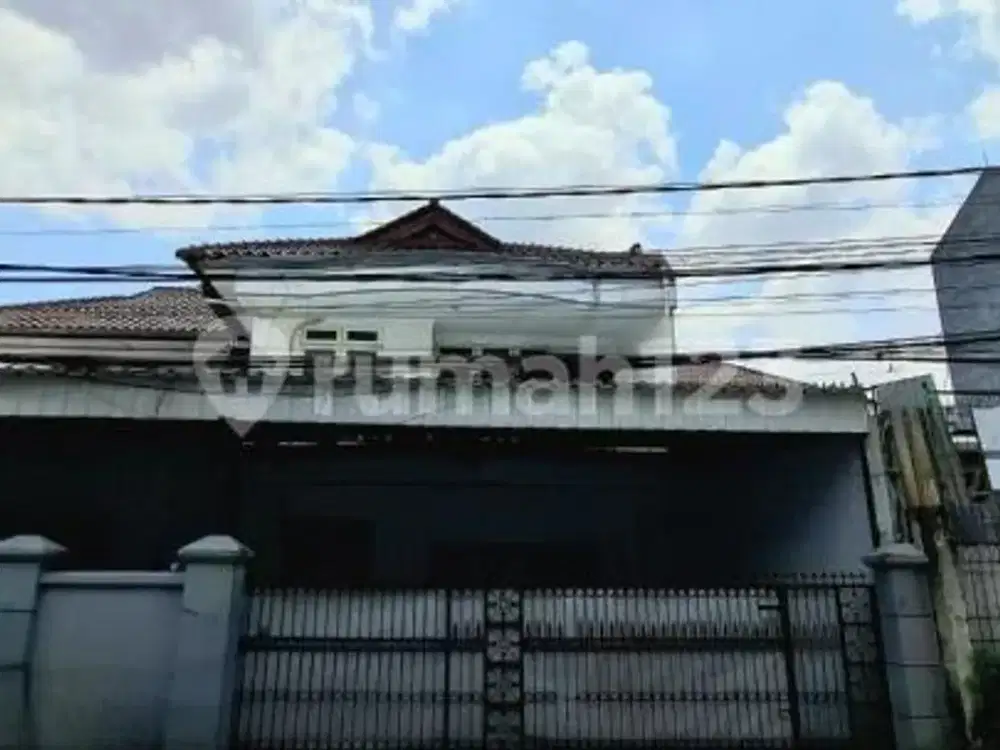 Dijual Rumah Berada di Lokasi Sangat Strategis!!
